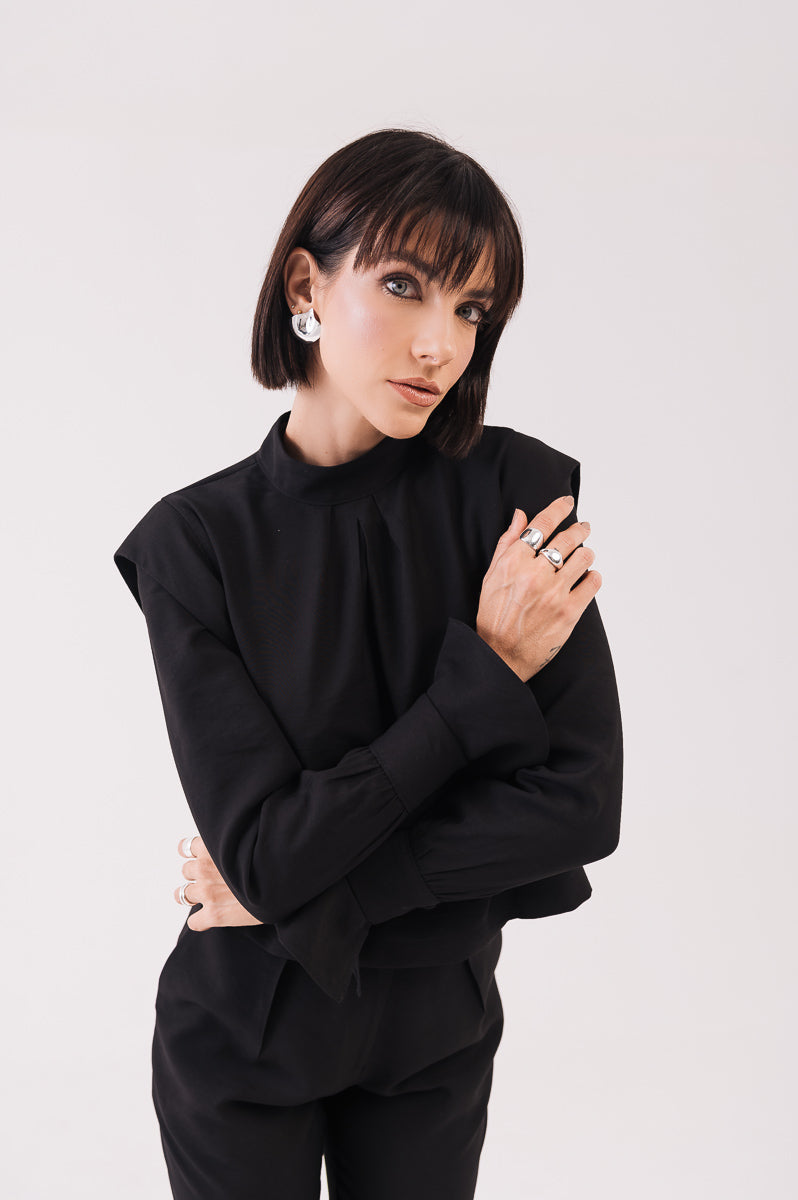 Blusa Alfaiataria Ombreira Cíntia Preta Ällie