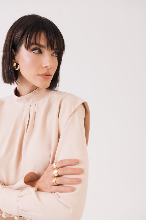 Blusa Alfaiataria Ombreira Cíntia Creme Ällie