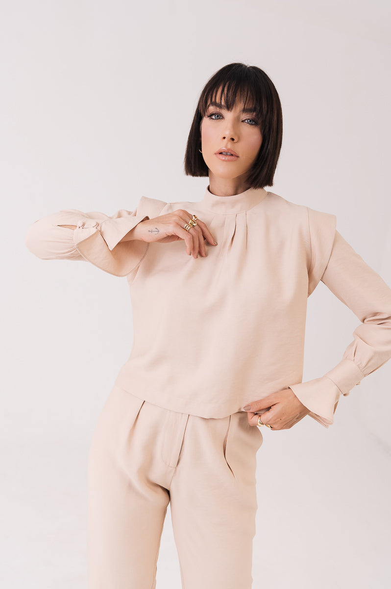 Blusa Alfaiataria Ombreira Cíntia Creme Ällie