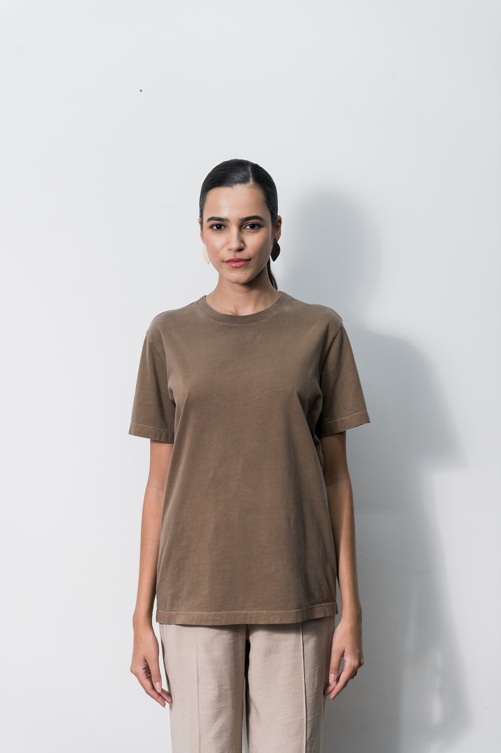 T-Shirt Unissex Algodão Marrom Estonada