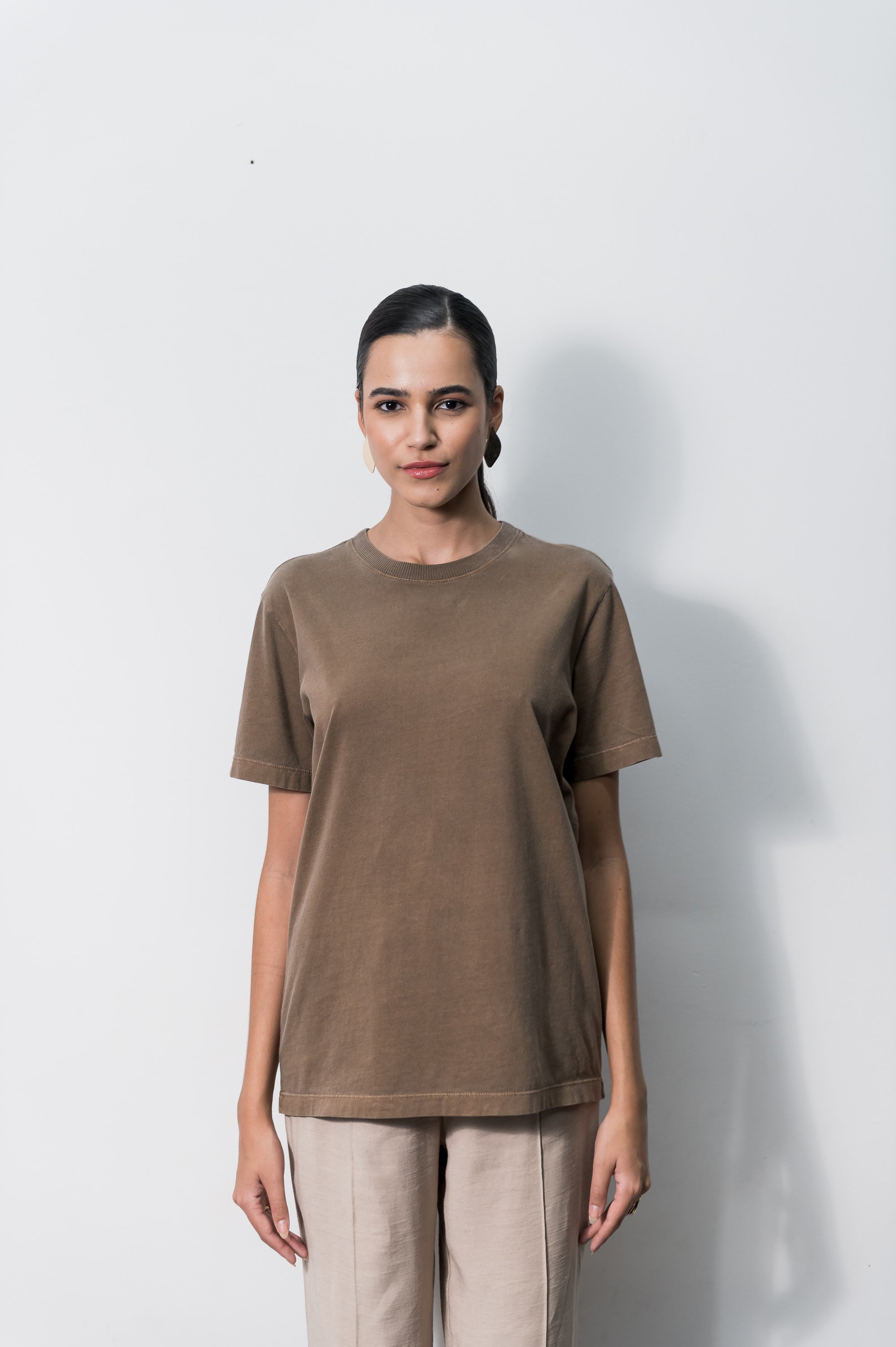 T-Shirt Unissex Algodão Marrom Estonada