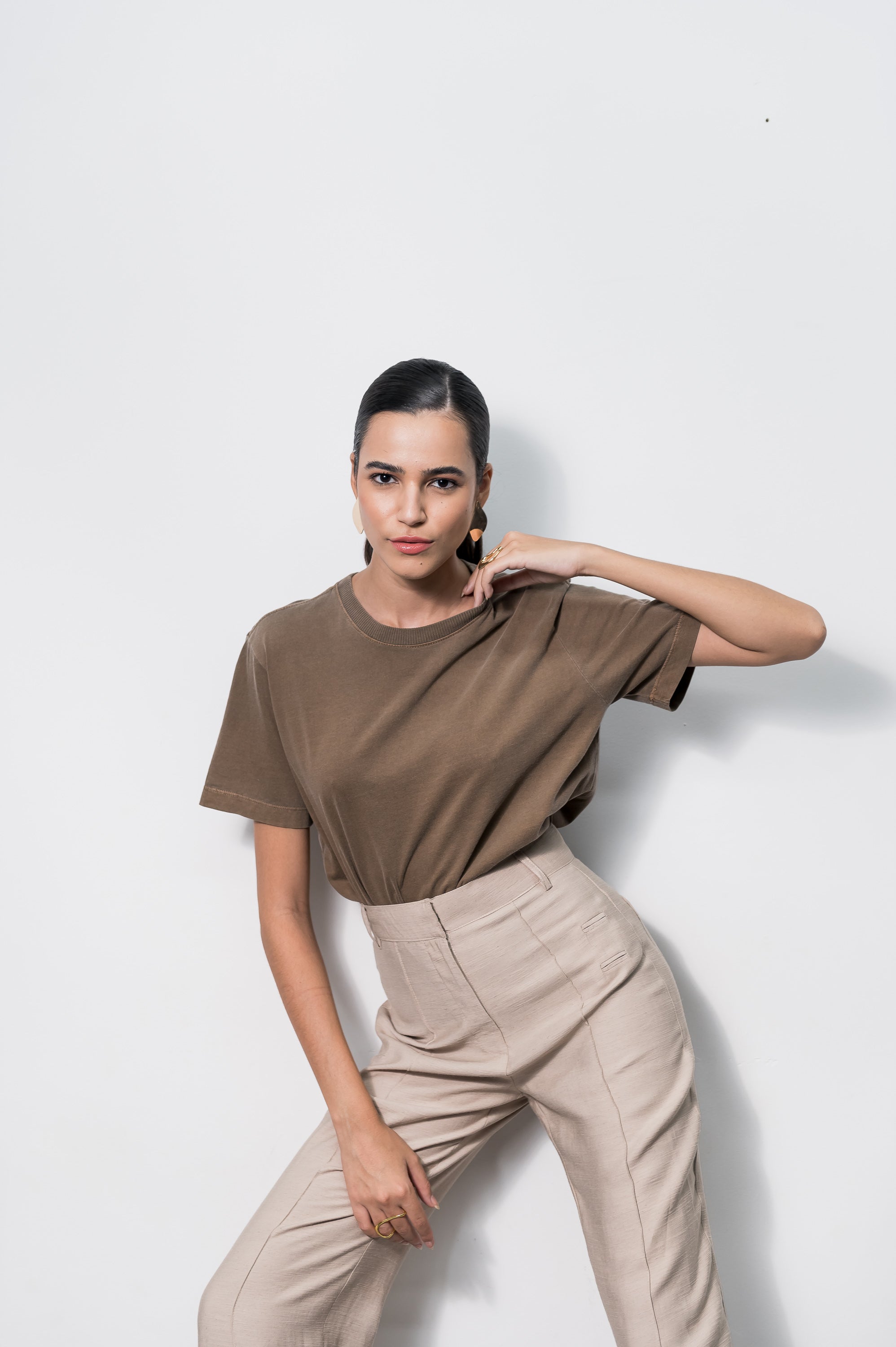 T-Shirt Unissex Algodão Marrom Estonada