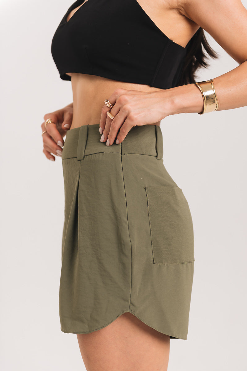 Short Alfaiataria Margot Verde Militar Ällie