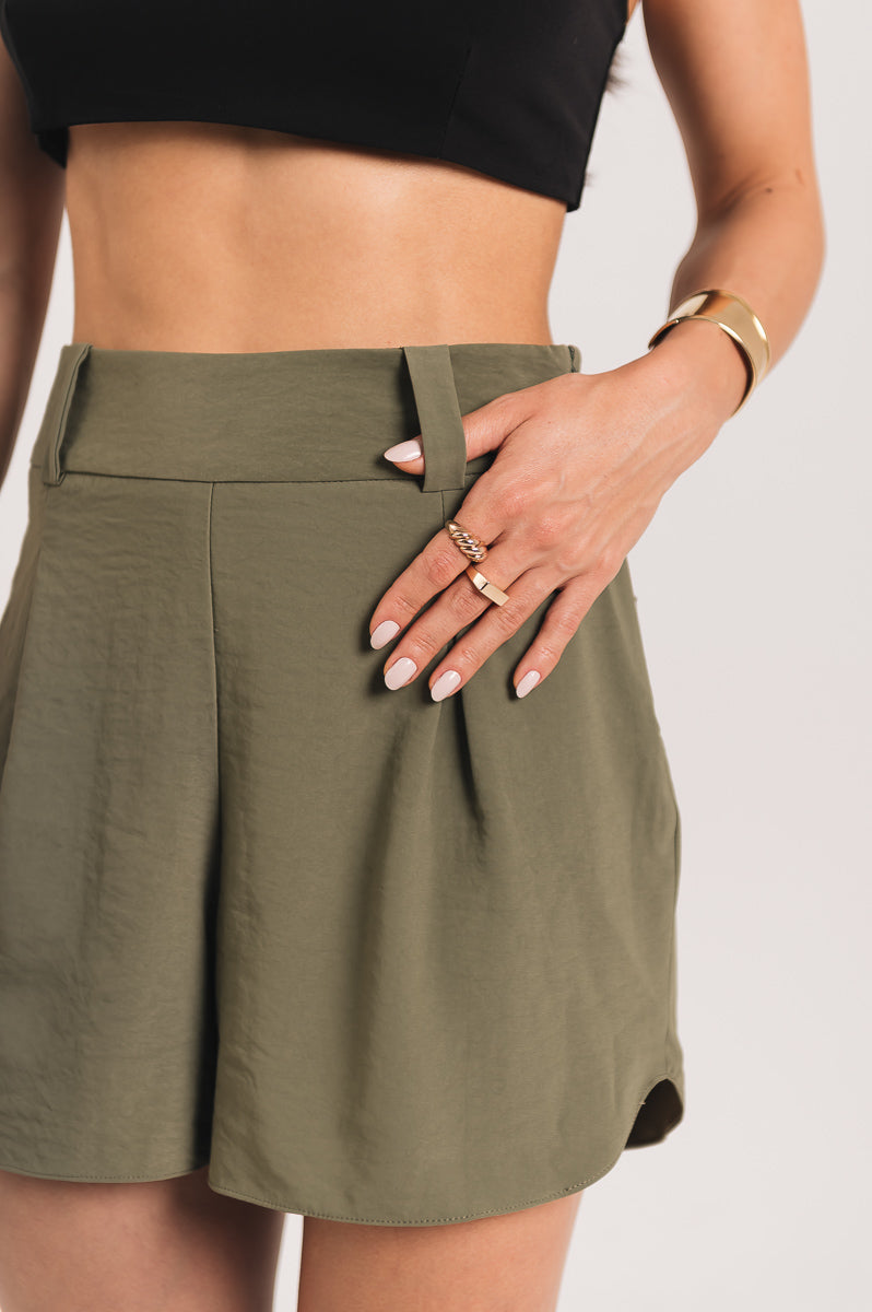 Short Alfaiataria Margot Verde Militar Ällie