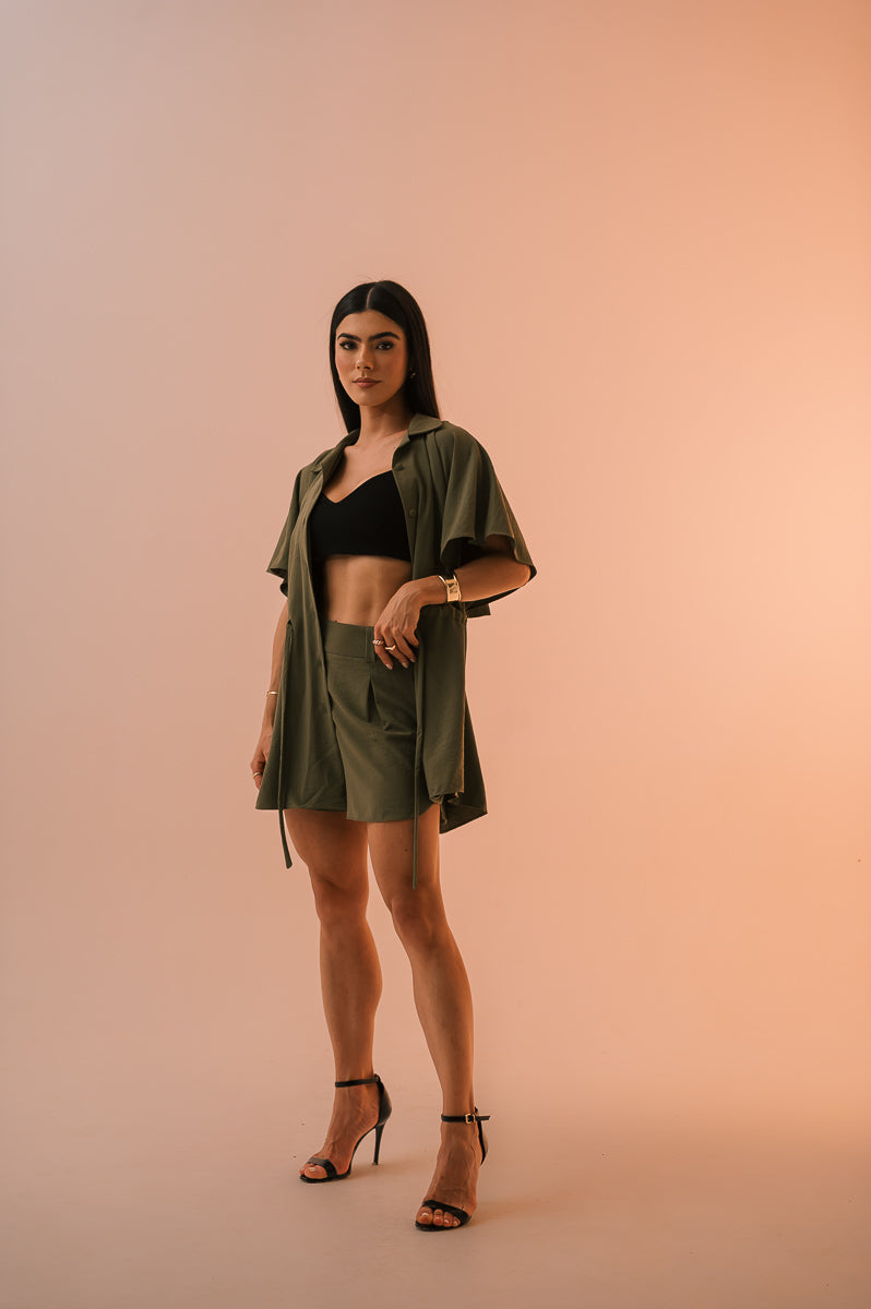 Short Alfaiataria Margot Verde Militar Ällie