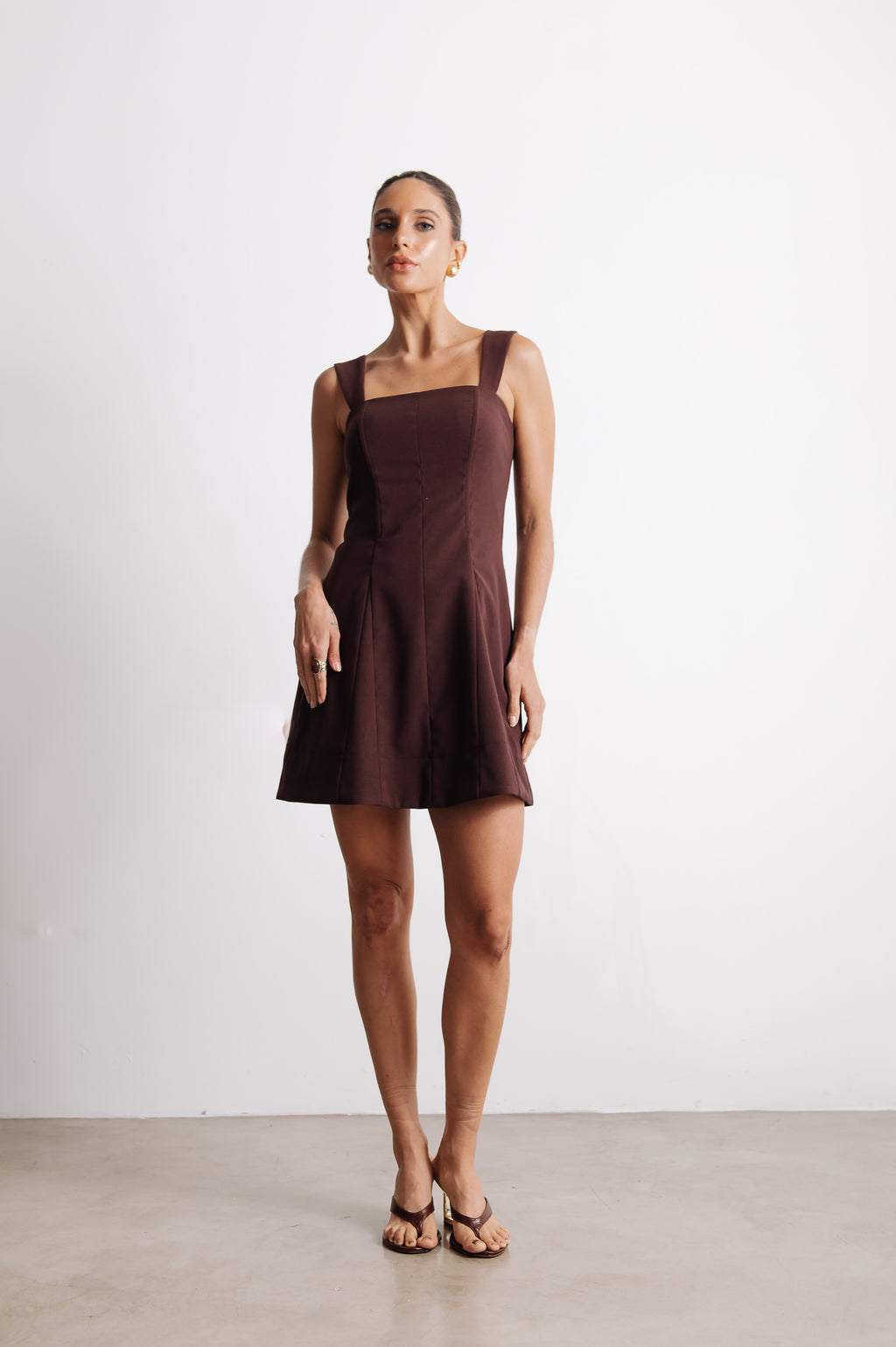 Vestido Evasê Alfaiataria Taliany Marrom Café Ällie