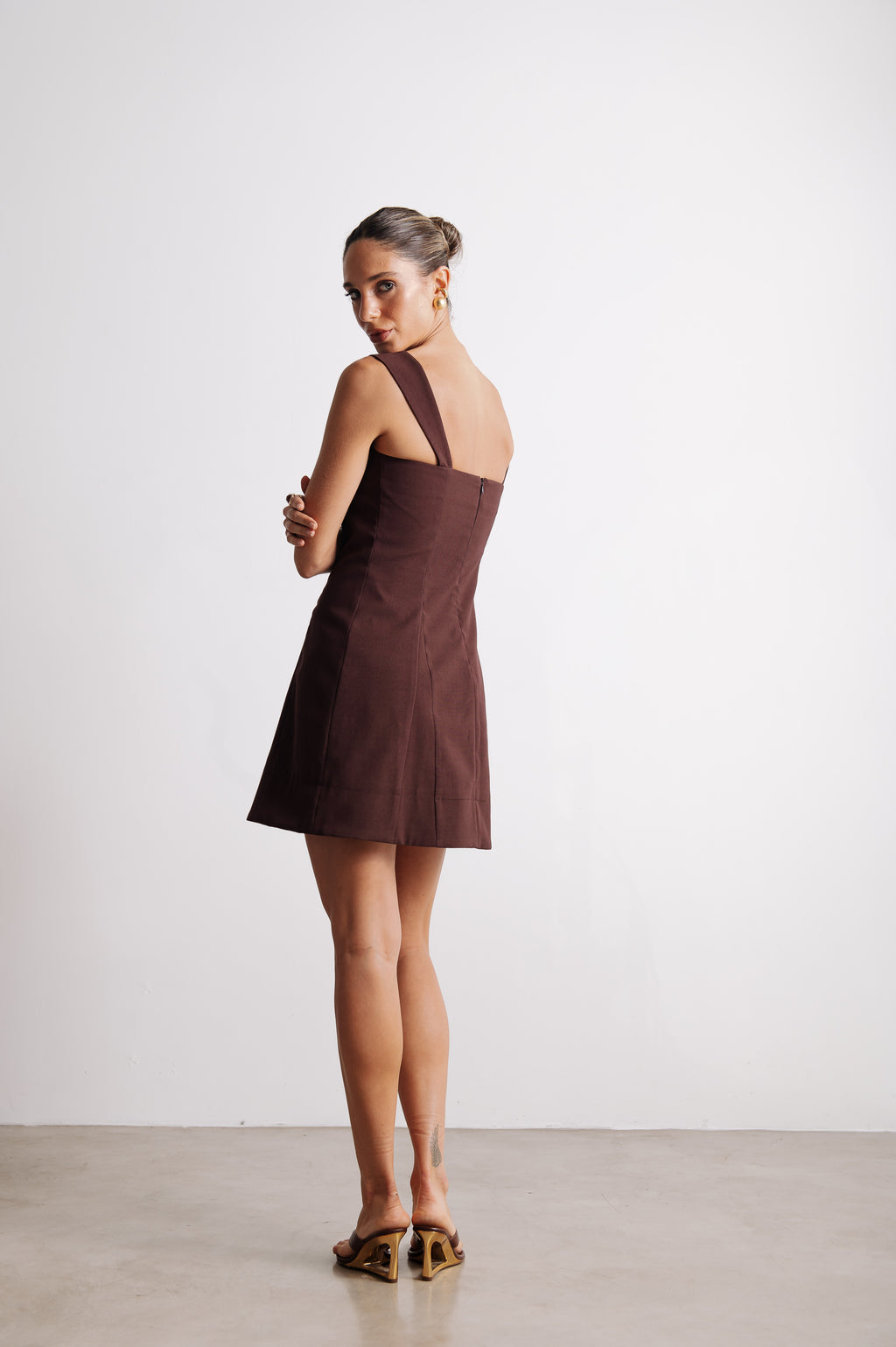 Vestido Evasê Alfaiataria Taliany Marrom Café Ällie