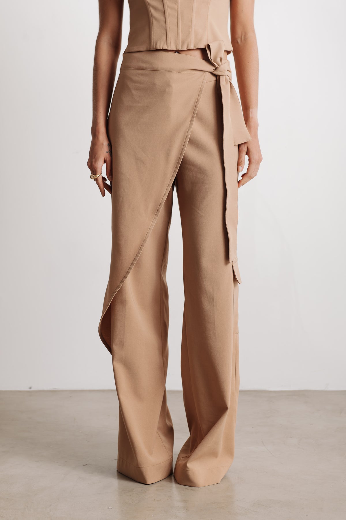 Calça Amarração Taísa Cargo Caqui Ällie