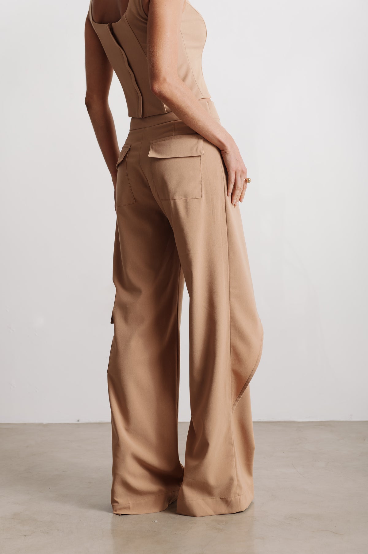 Calça Amarração Taísa Cargo Caqui Ällie