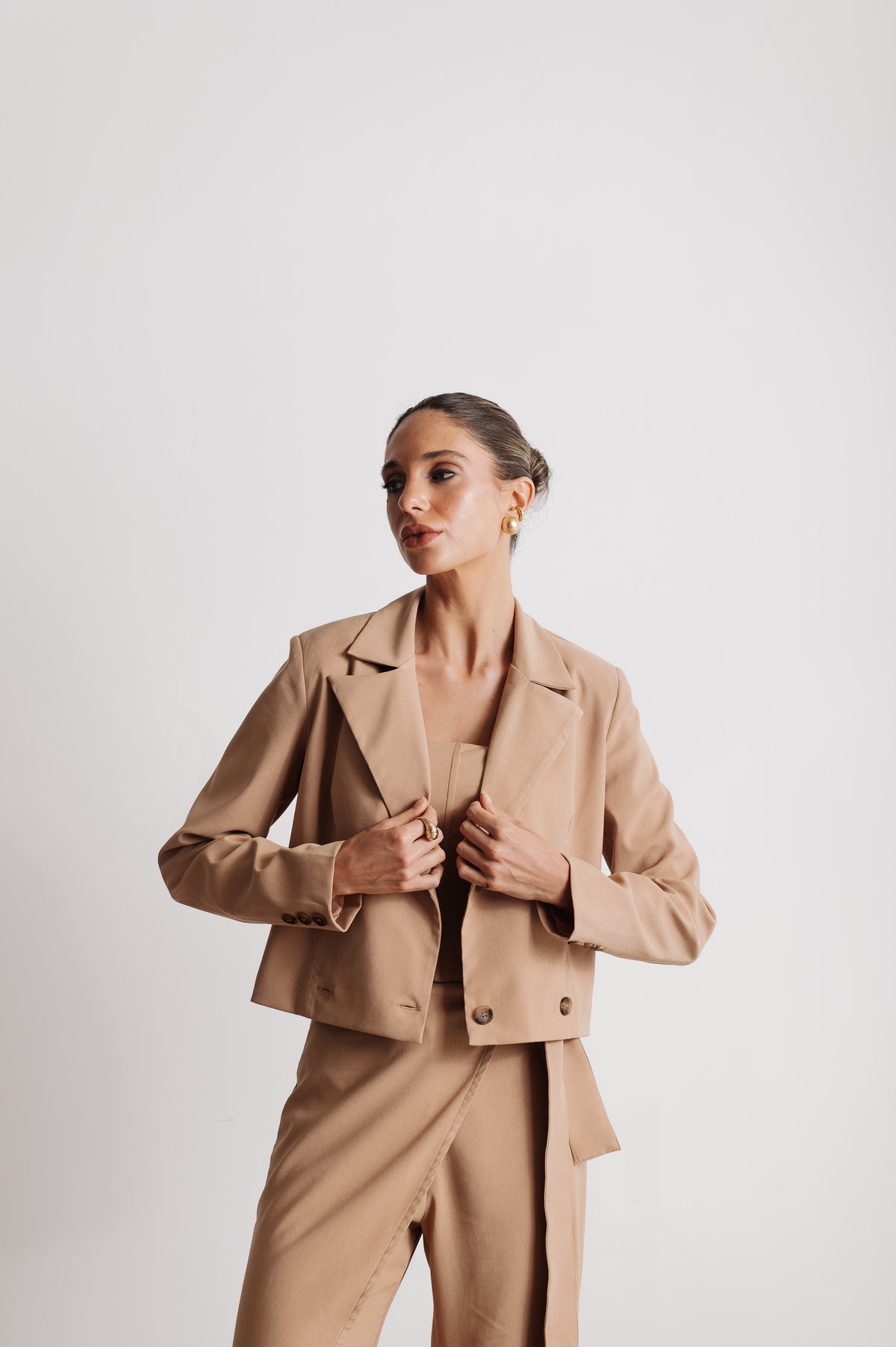 Blazer Curto Alfaiataria Ruth Caqui Ällie