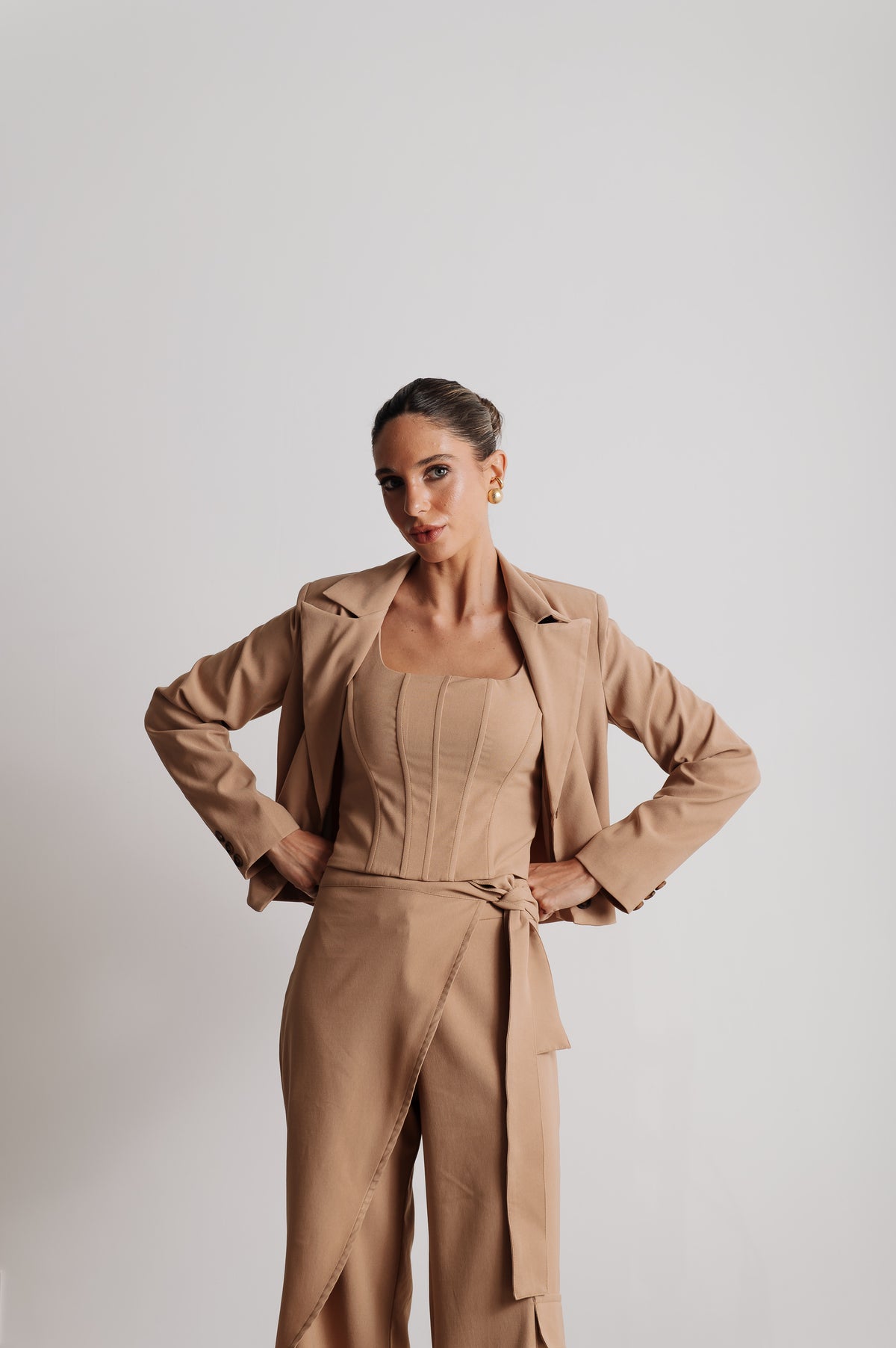 Blazer Curto Alfaiataria Ruth Caqui Ällie