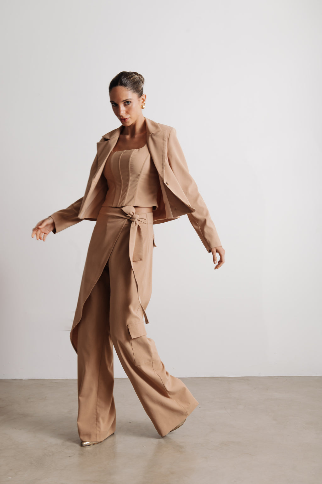 Blazer Curto Alfaiataria Ruth Caqui Ällie