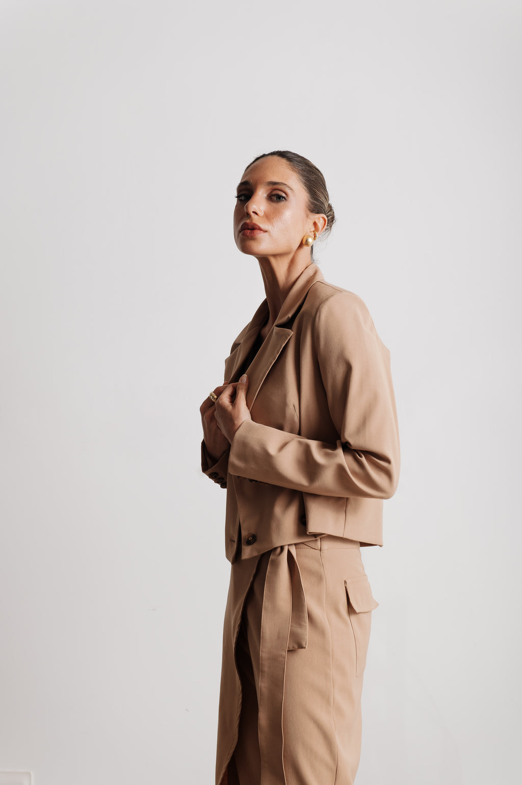 Blazer Curto Alfaiataria Ruth Caqui Ällie