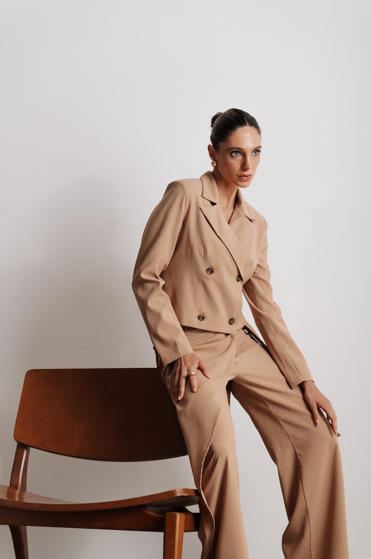 Blazer Curto Alfaiataria Ruth Caqui Ällie