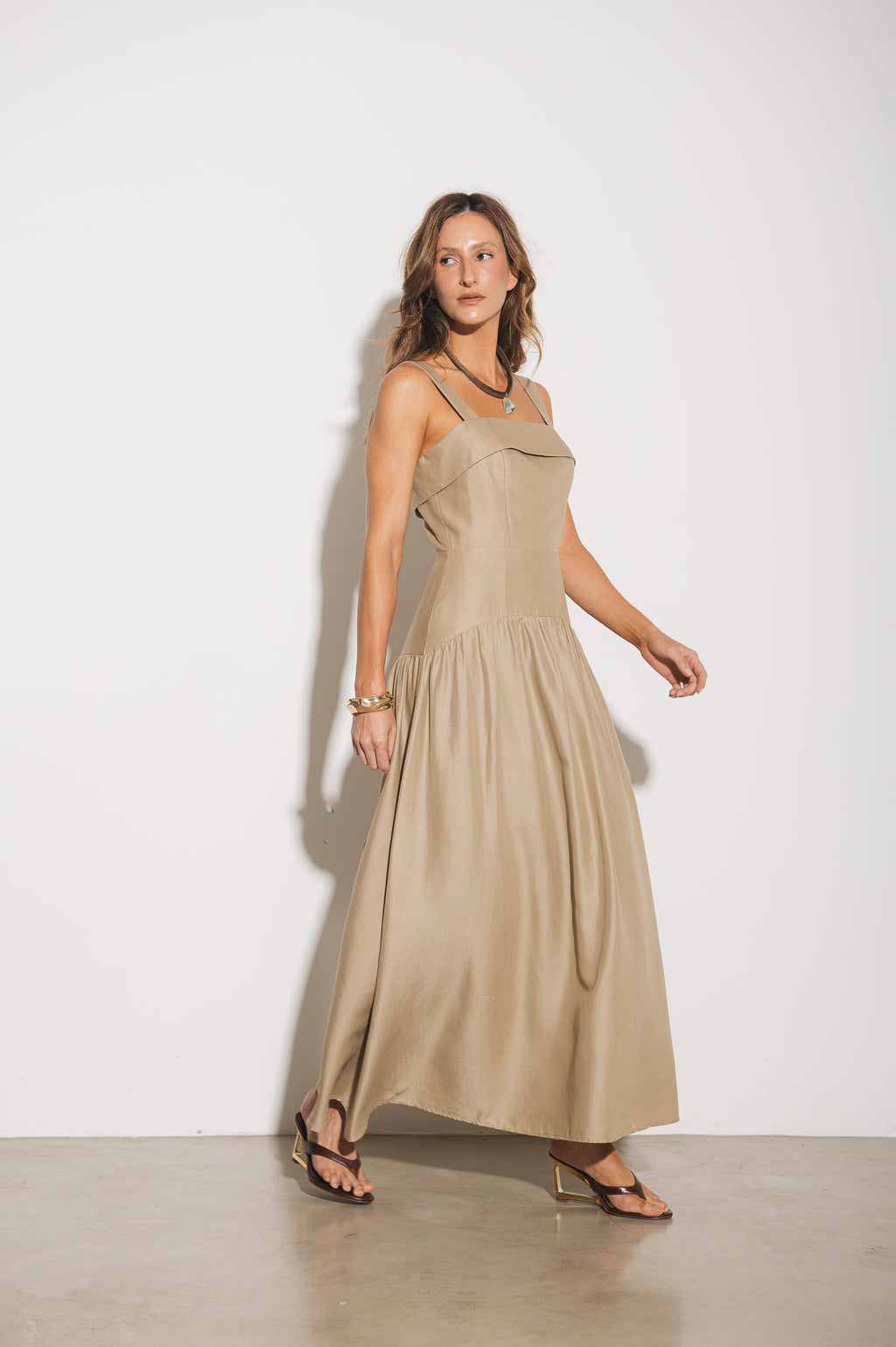 Vestido Maxi Midi Débora Areia Ällie
