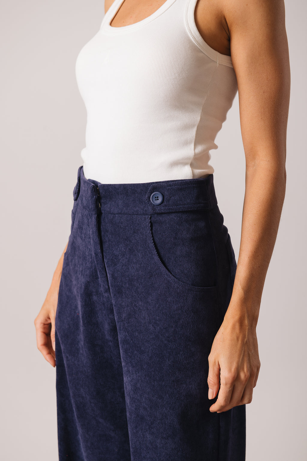 Calça Pantalona Veludo Adélia Azul Marinho Ällie