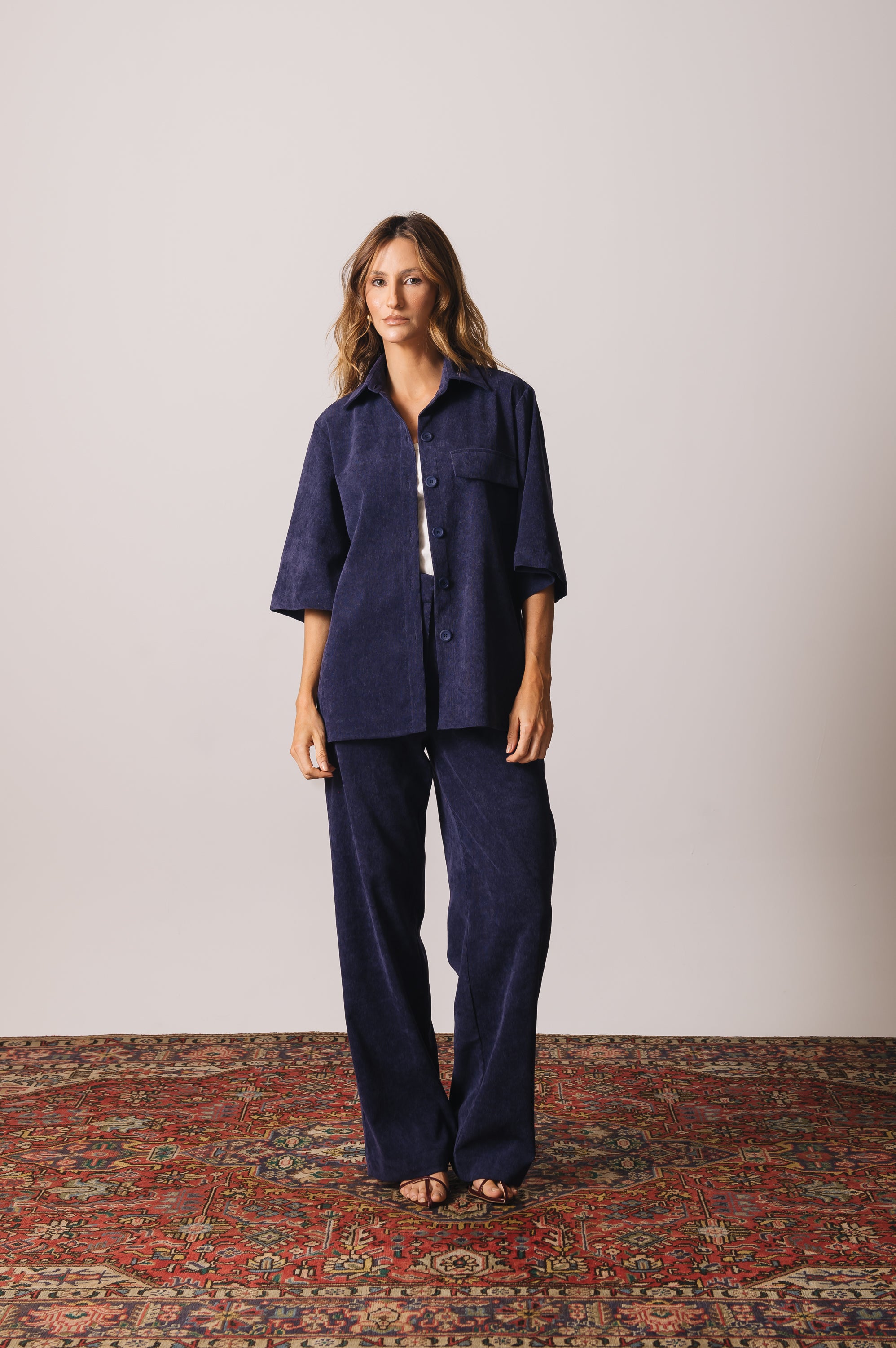 Calça Pantalona Veludo Adélia Azul Marinho Ällie