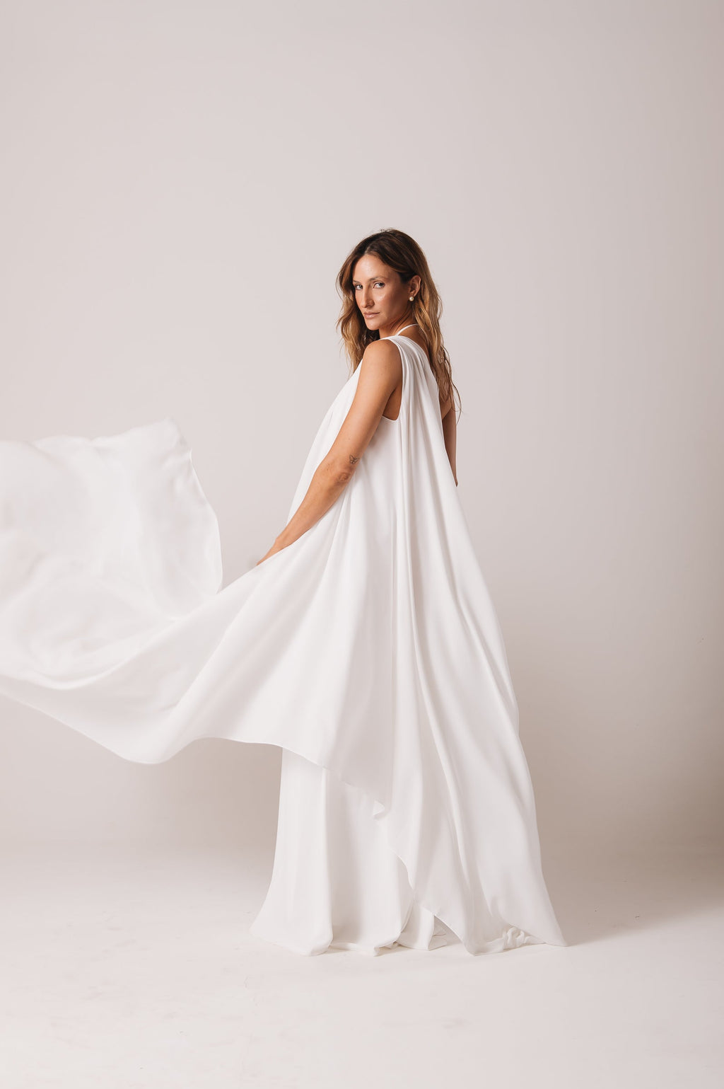 Capa Noiva Chiffon Lu Off White Ällie (Sob Encomenda)
