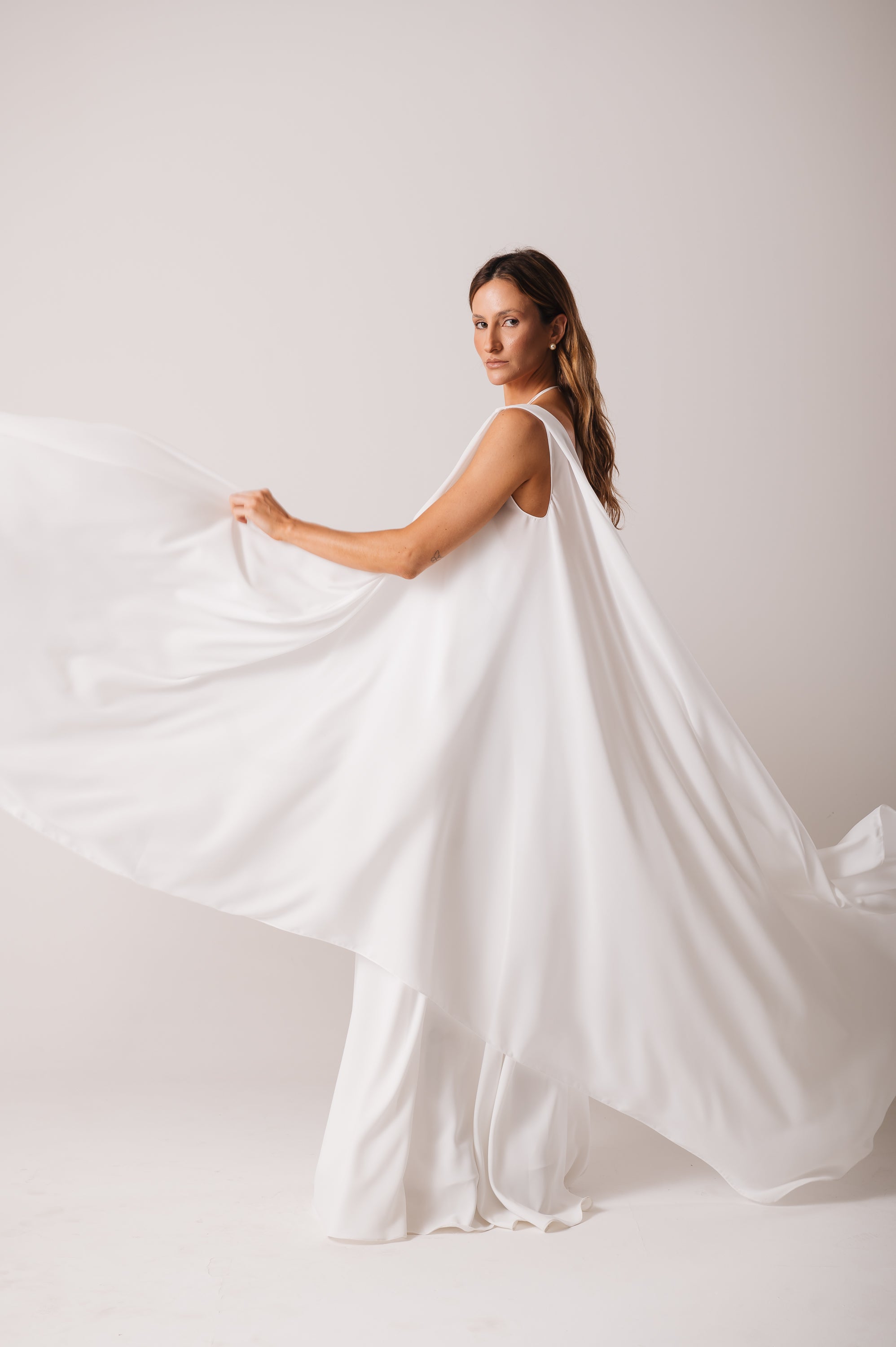Capa Noiva Chiffon Lu Off White Ällie (Sob Encomenda)