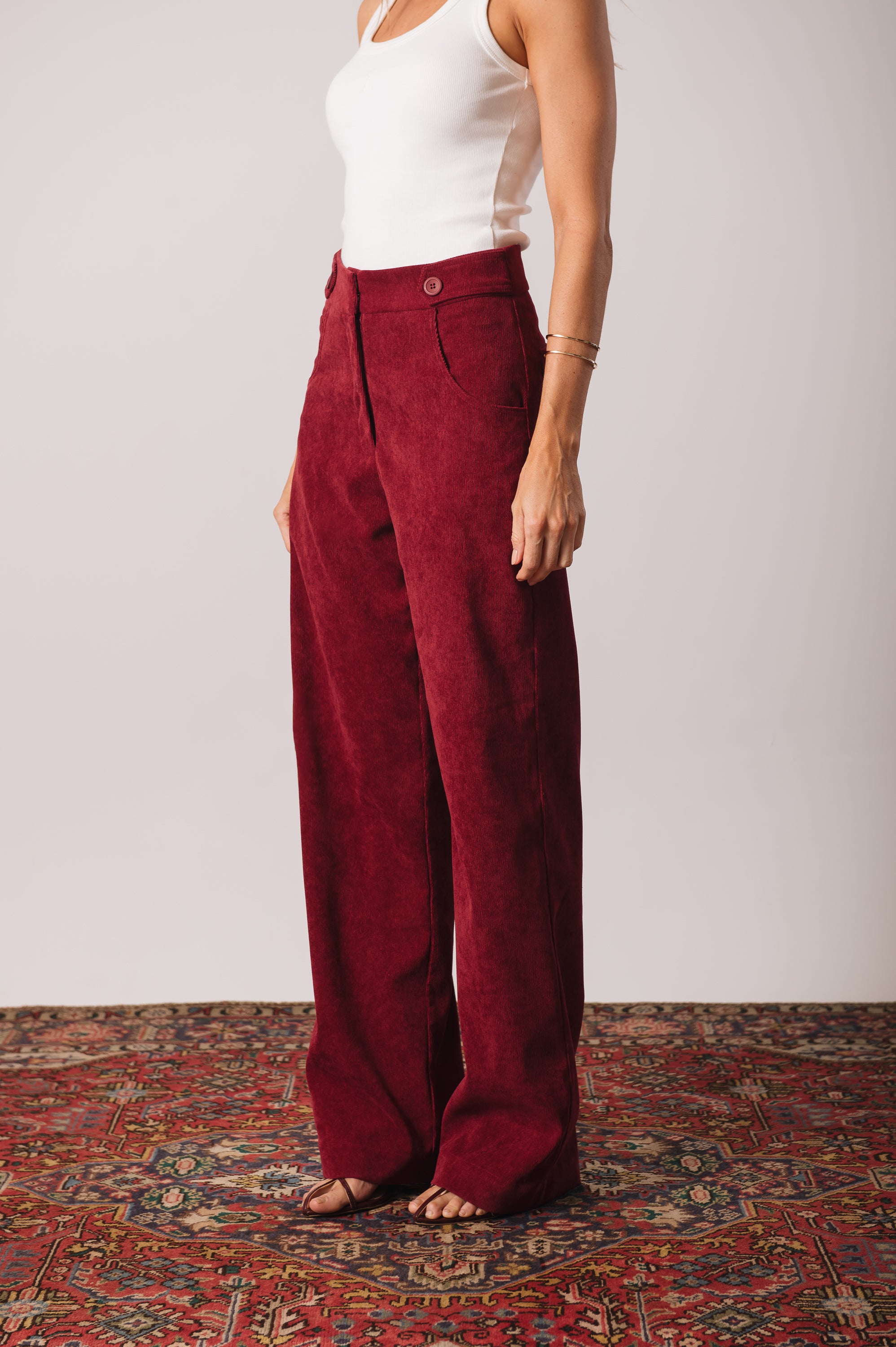 Calça Pantalona Veludo Adélia Marsala Ällie
