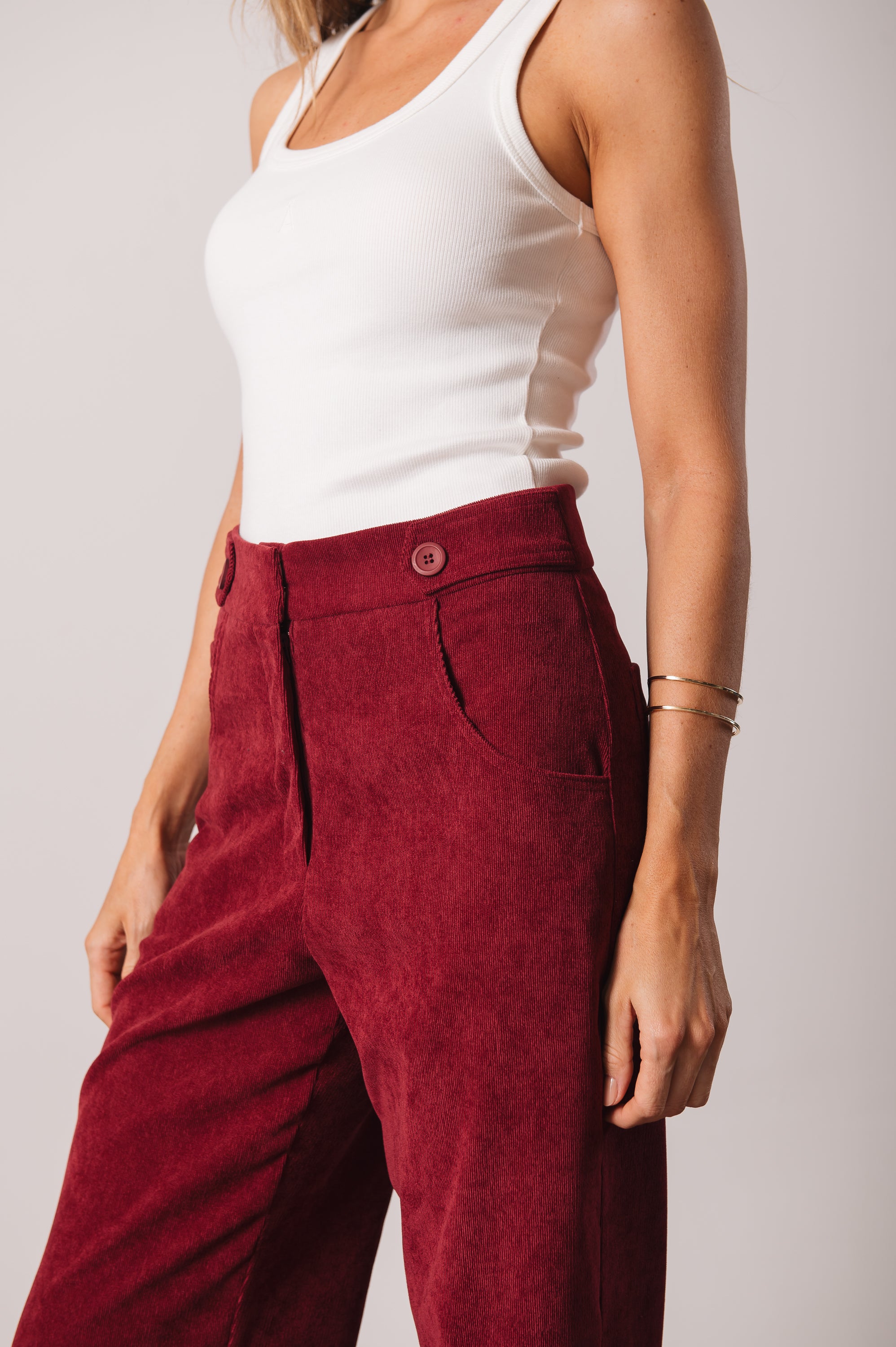 Calça Pantalona Veludo Adélia Marsala Ällie