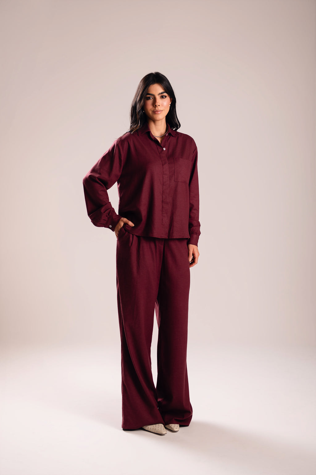 Calça Pantalona Linho Olívia Uva Saphir