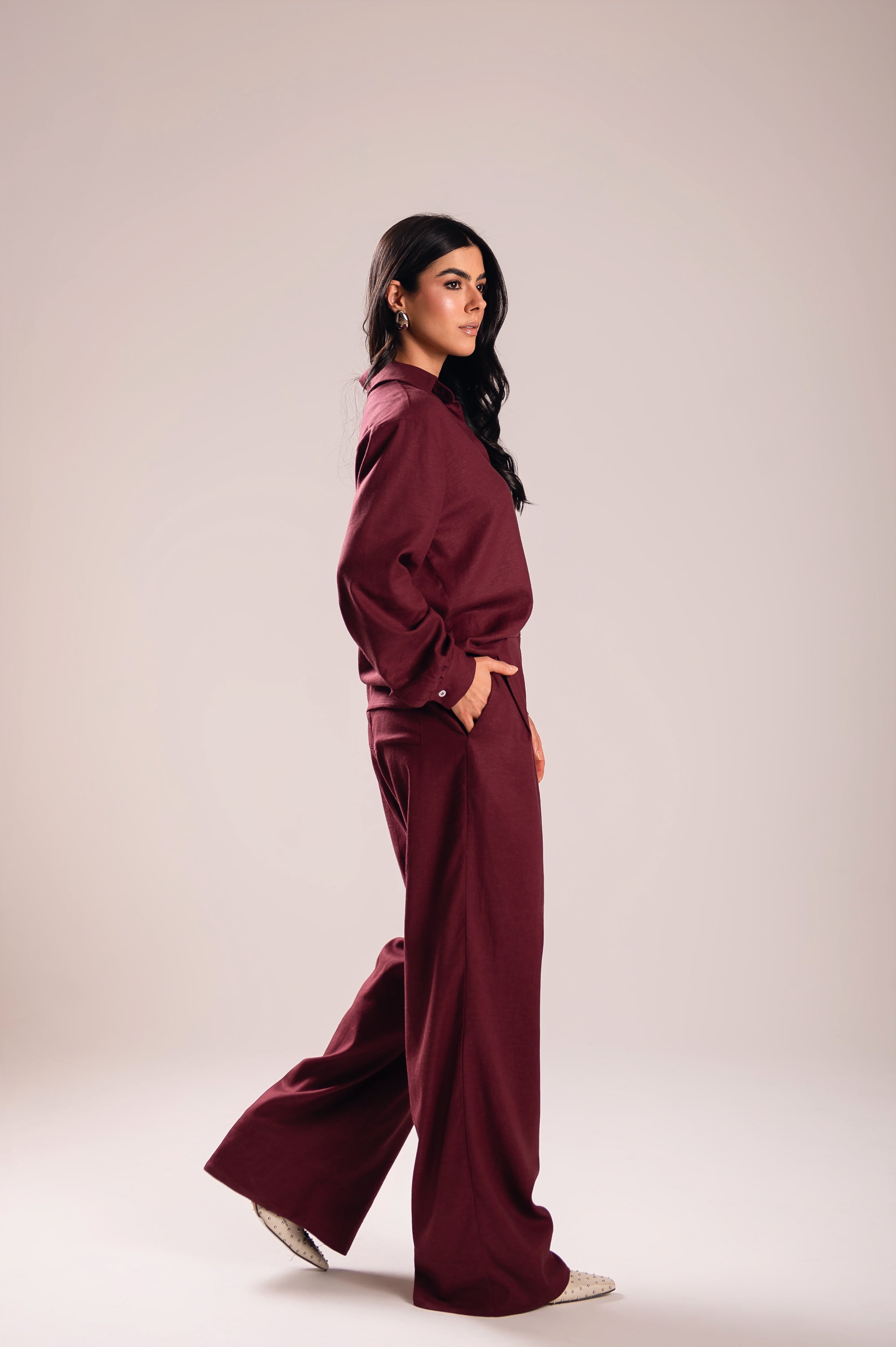 Calça Pantalona Linho Olívia Uva Saphir