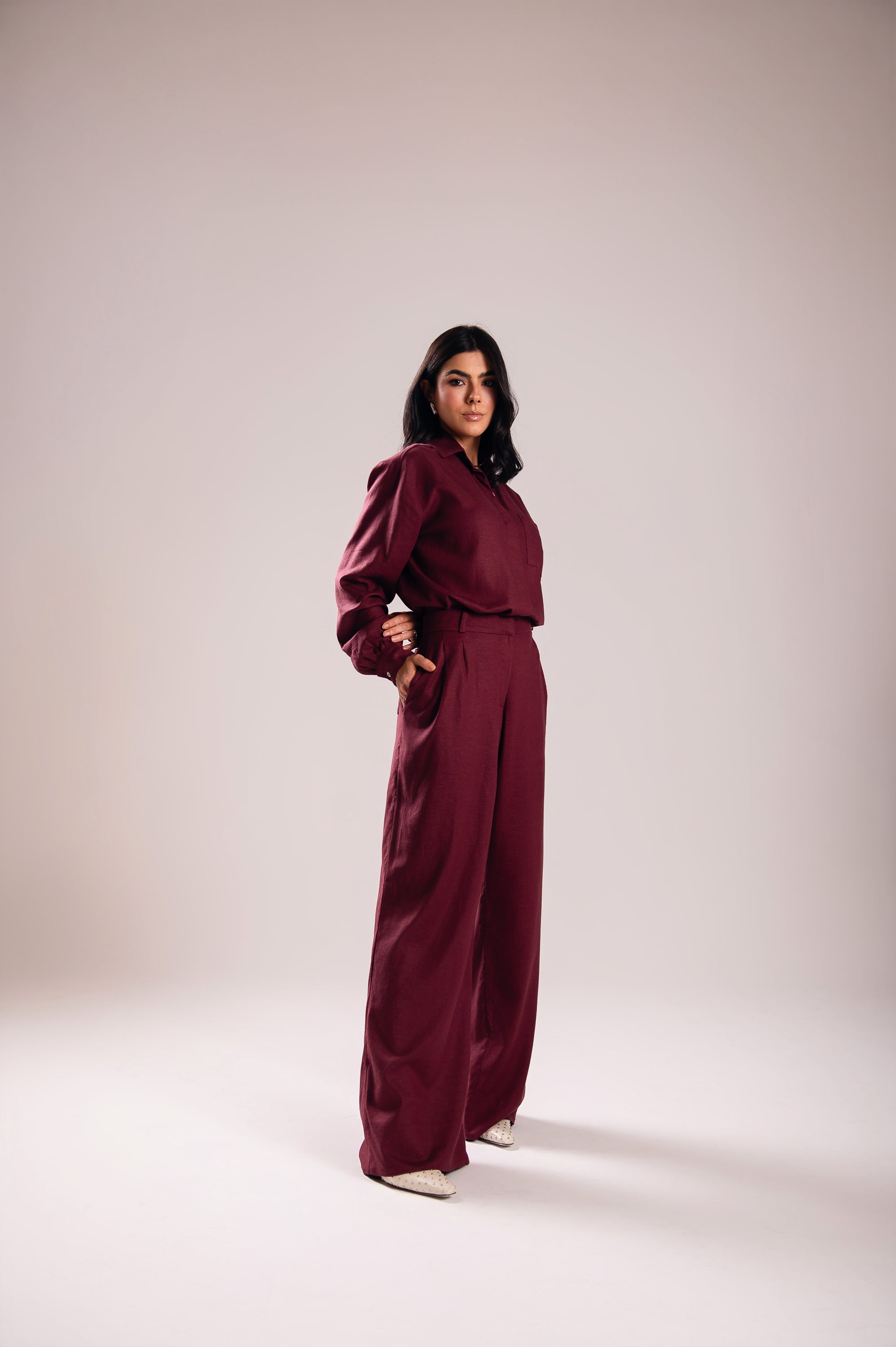 Calça Pantalona Linho Olívia Uva Saphir