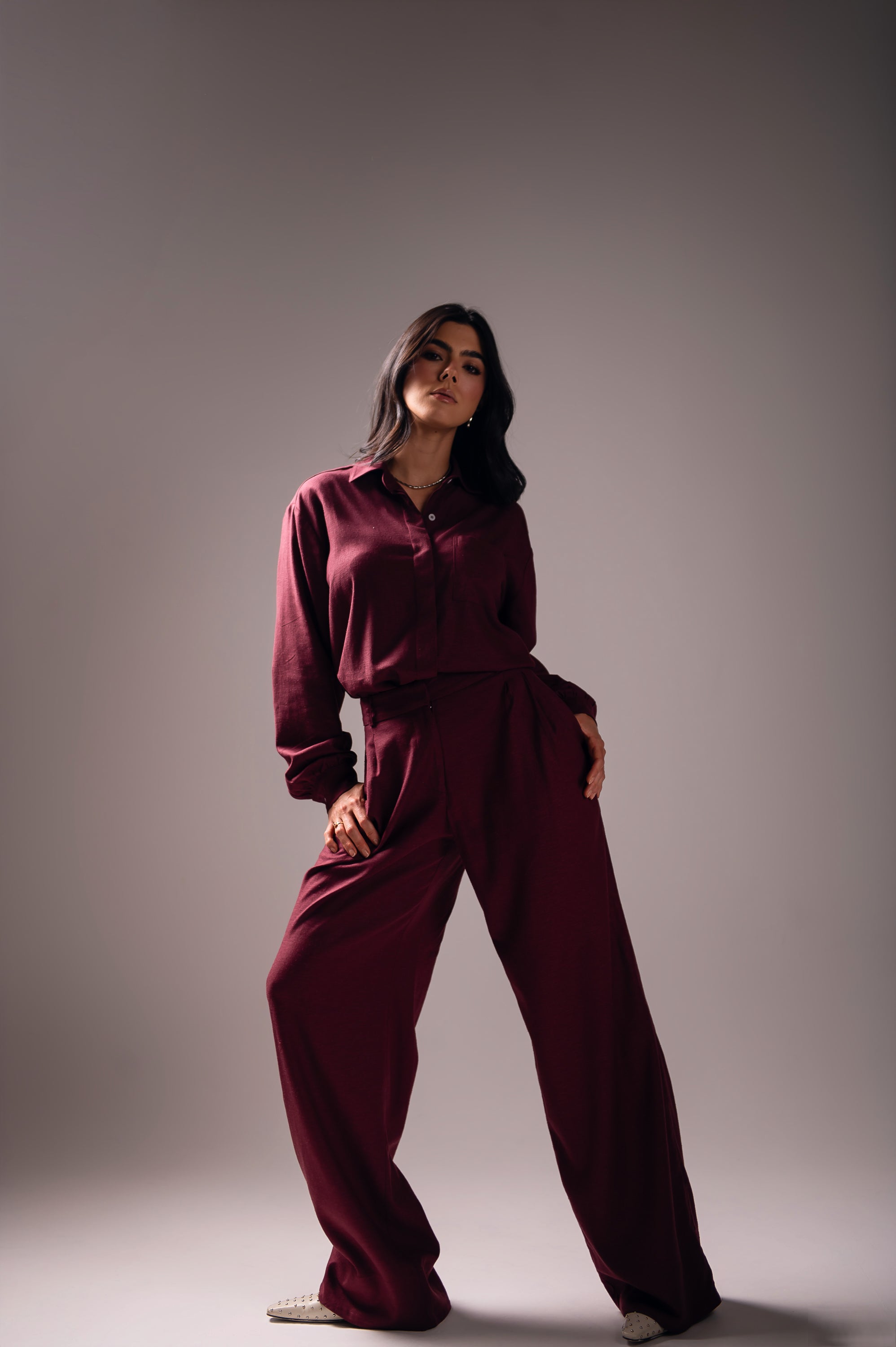 Calça Pantalona Linho Olívia Uva Saphir